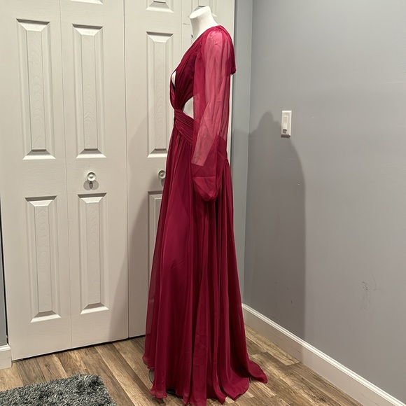 NWOT Ieena for Mac Duggal ruched cut out puff sleeve gown - Picture 11 of 15